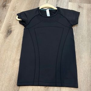 Kids lululemon black shirt